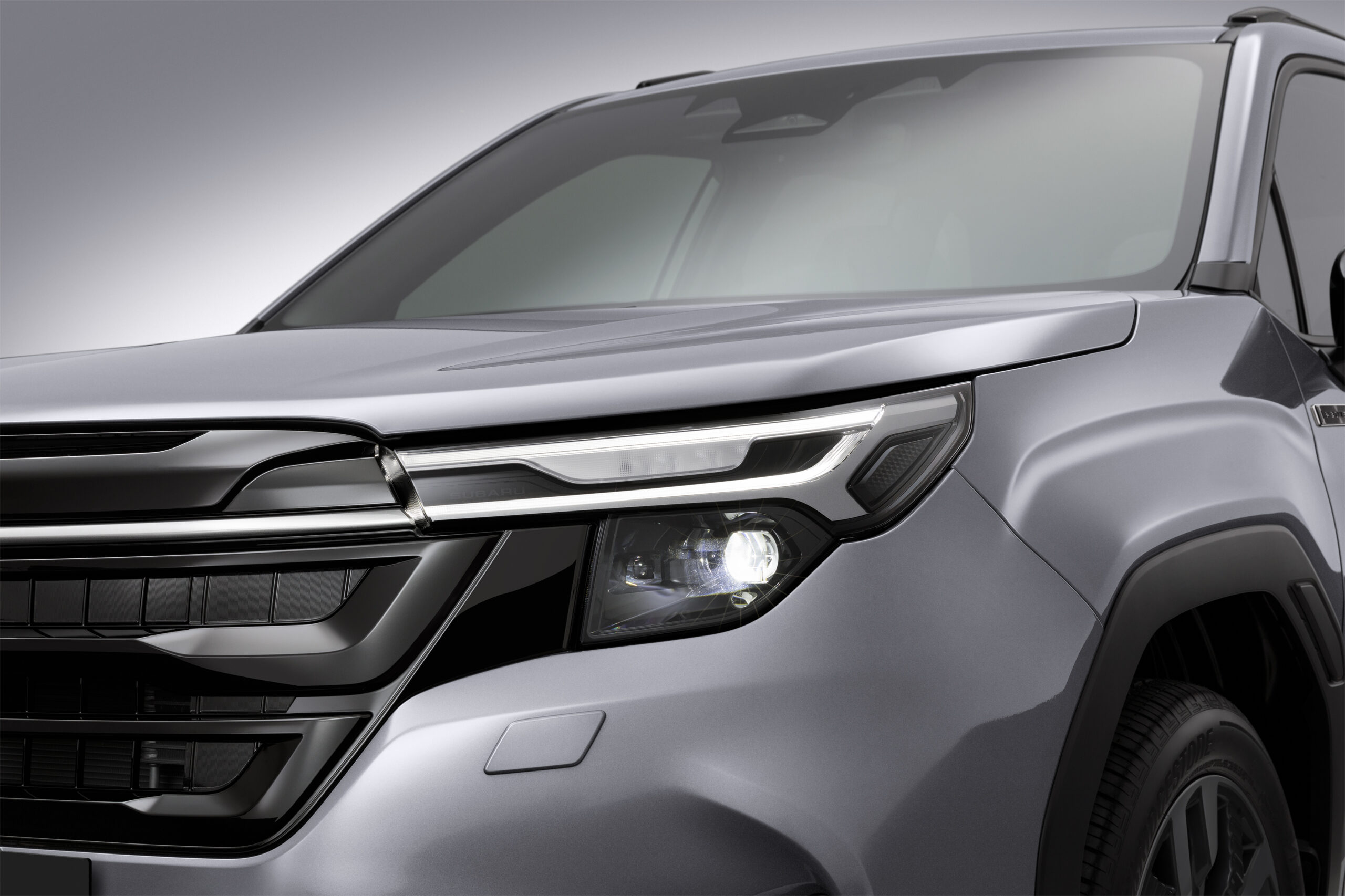 Ngoại thất xe Subaru Forester với đèn ấn tượng